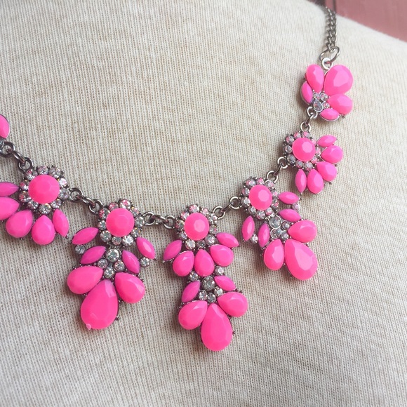 Bright Pink Collar Statement Necklace ✨1 left!✨ - Picture 4 of 4